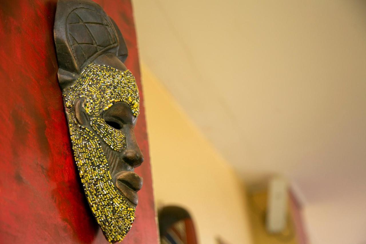 Yaahot Hotell Yaoundé Eksteriør bilde