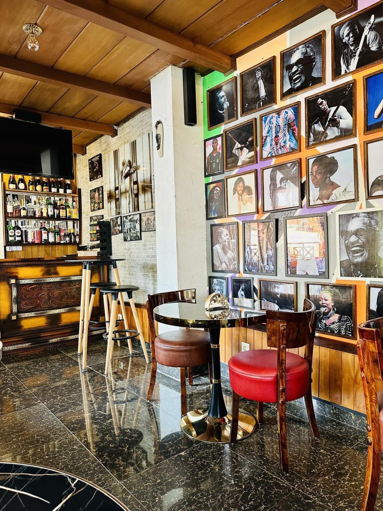 Yaahot Hotell Yaoundé Eksteriør bilde