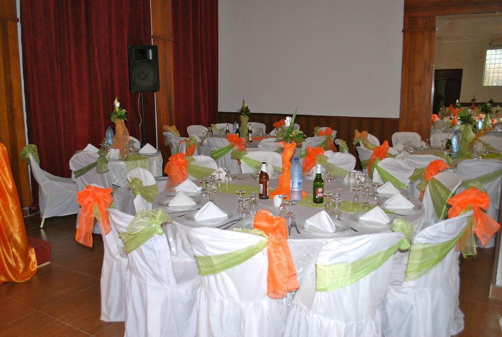 Yaahot Hotell Yaoundé Eksteriør bilde
